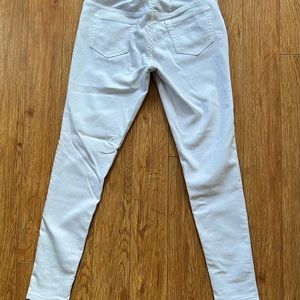 Skinny fit white jeans size 28
